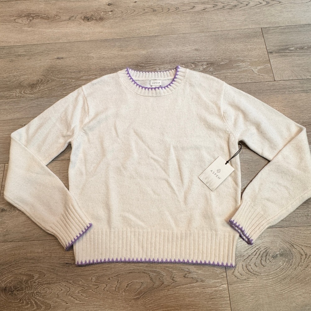 NWT Aspen Cream Wool Blend Crew Neck Sweater with Purple Trim Size‎ Small S